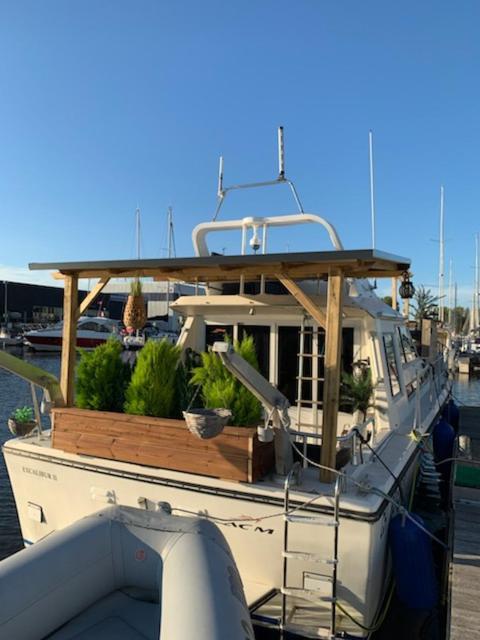 Magnifique Bateau Maison Hotel Ouistreham Exterior foto