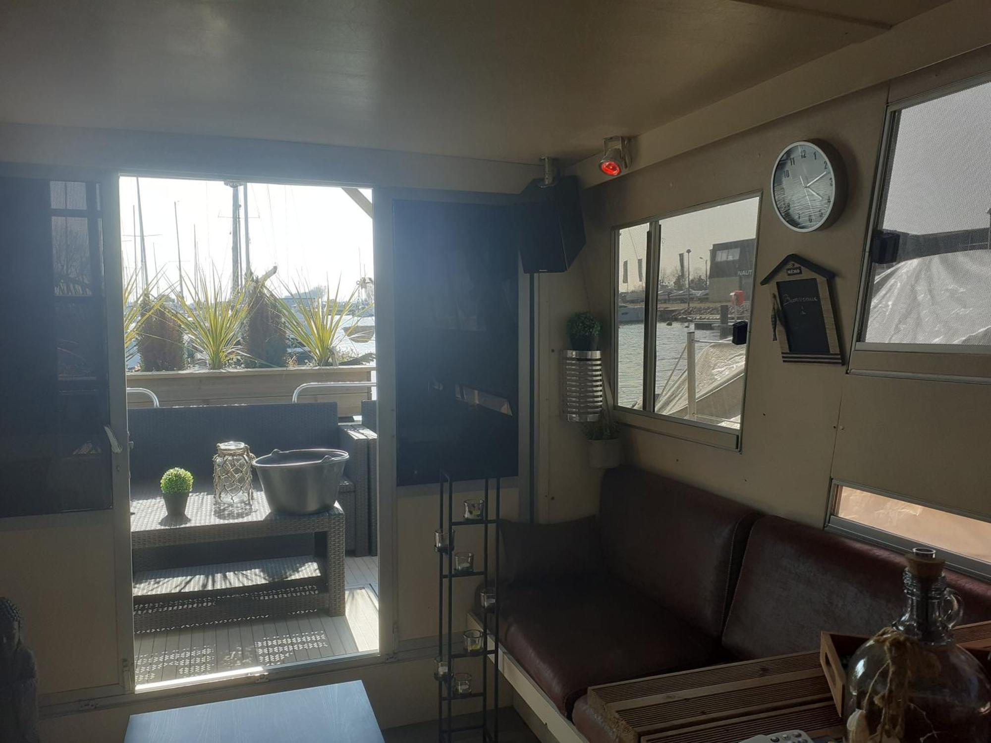 Magnifique Bateau Maison Hotel Ouistreham Exterior foto